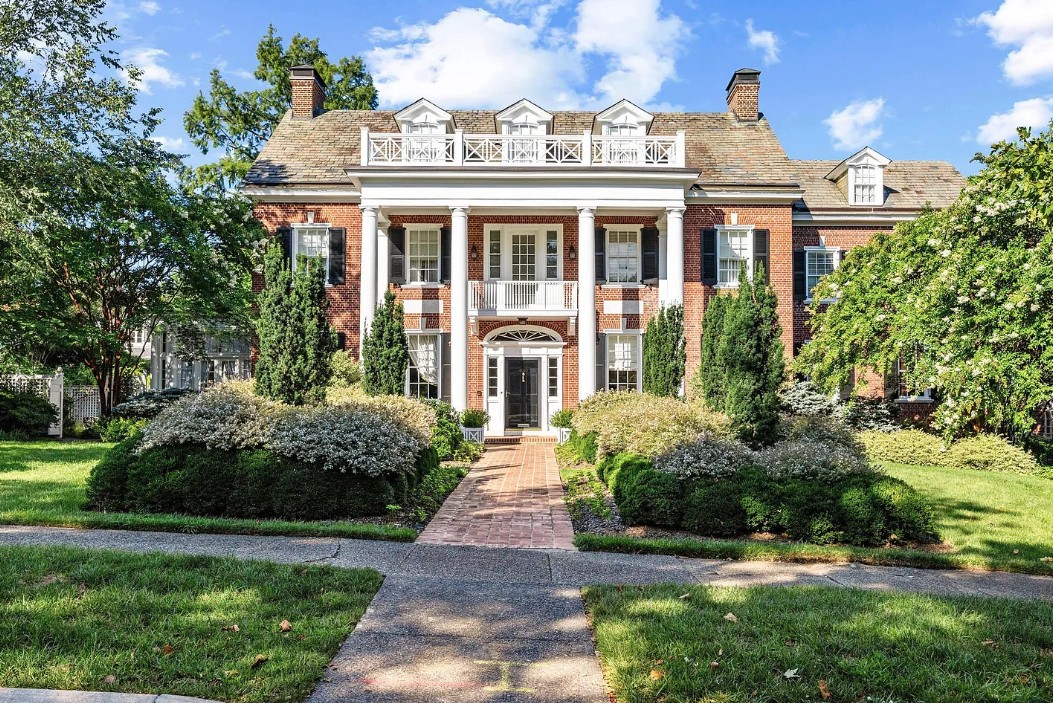Hot House: Prepare to be amazed by this Georgian home near