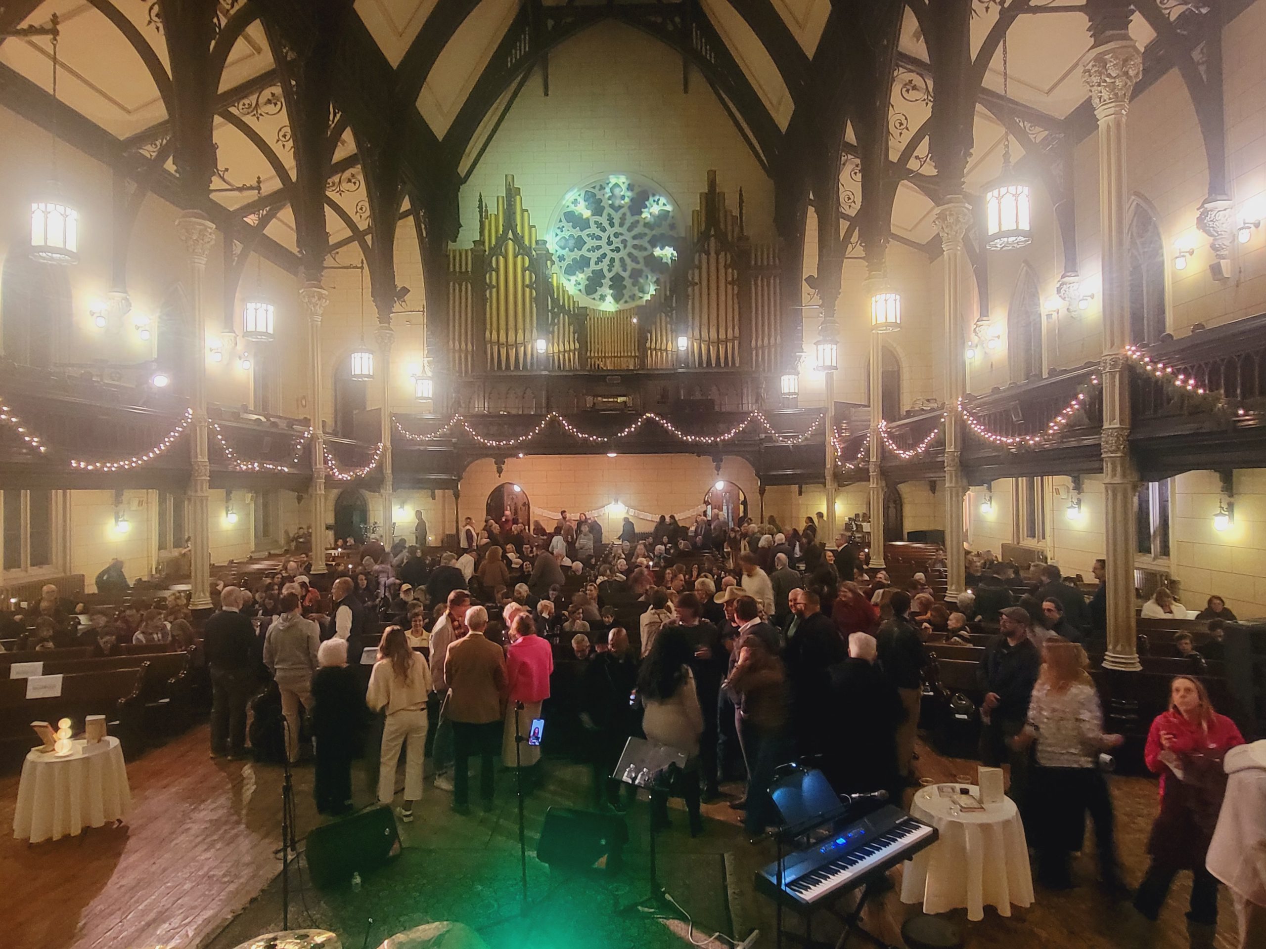 Holiday concert draws 300 to 400 visitors to historic Mount Vernon church