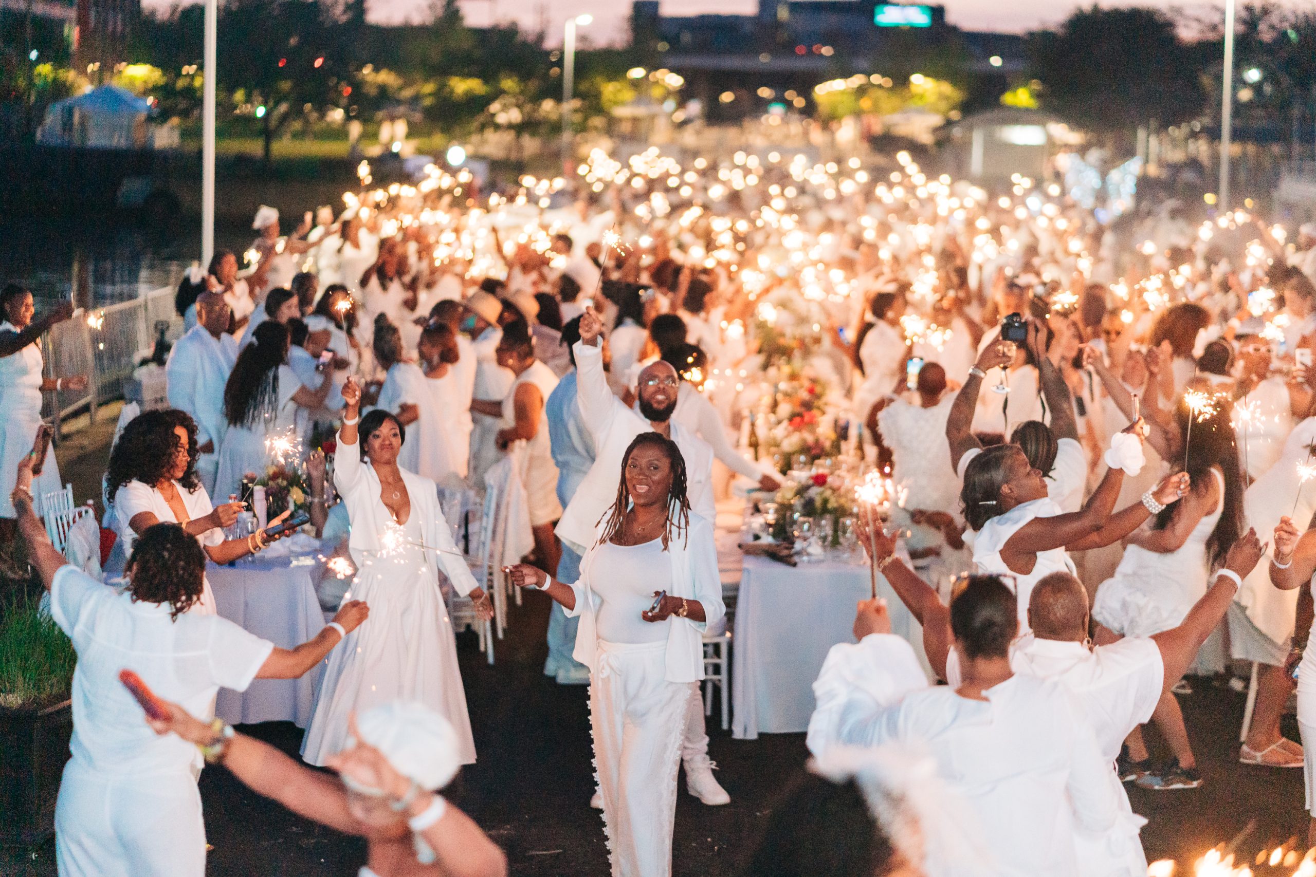 Dîner en Blanc returns to Baltimore with new mystery dining location