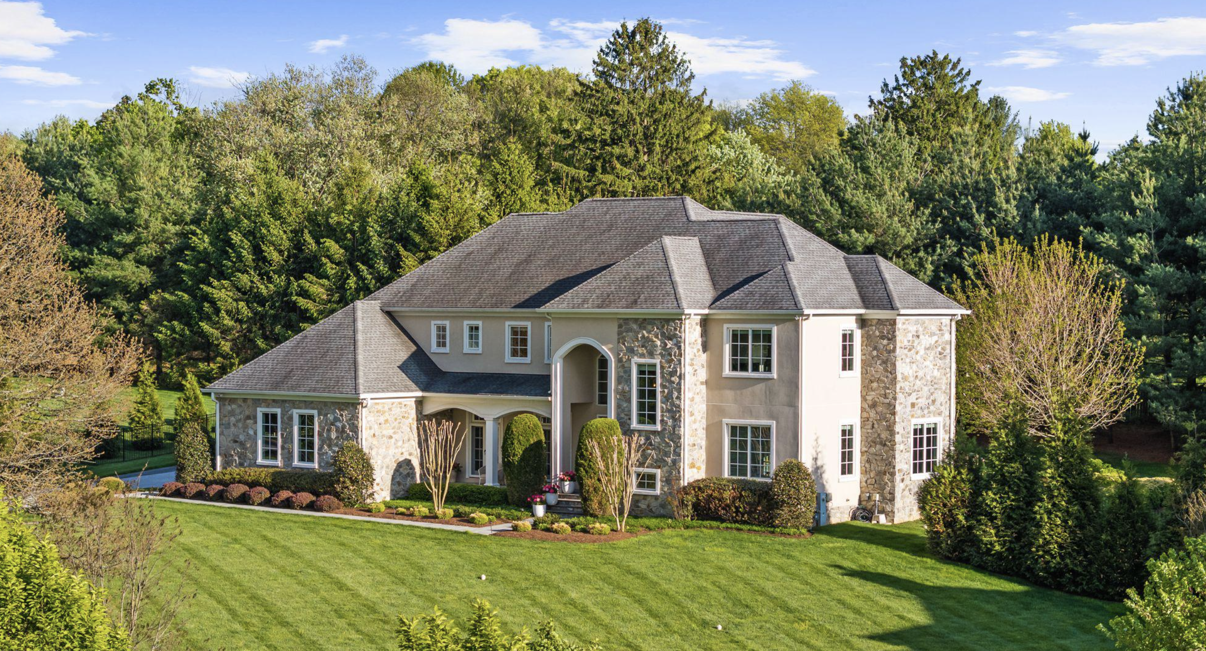 Image for One of Worthington Green’s Most Private Homes Just Hit the Market